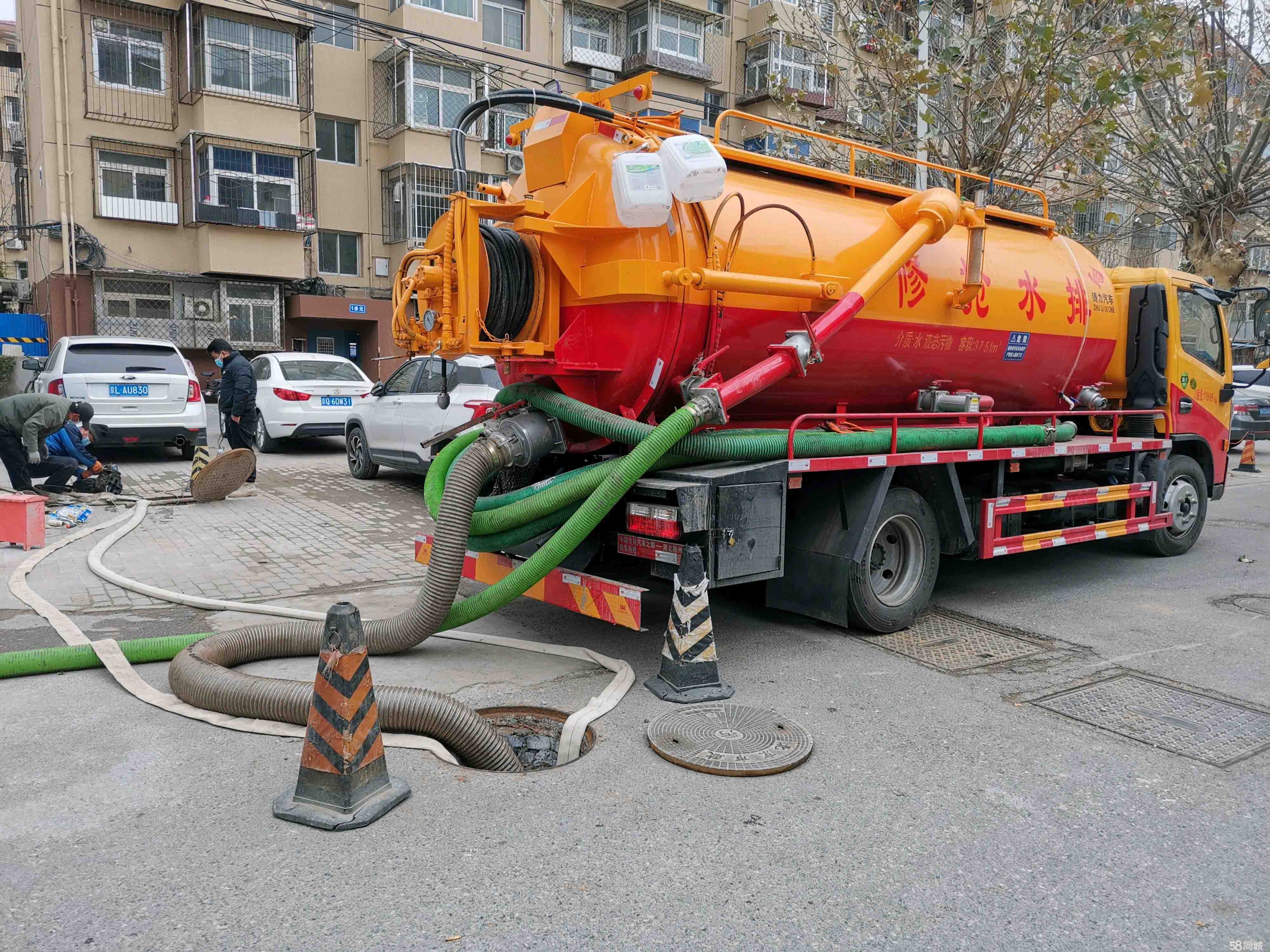 德钦抽粪吸污